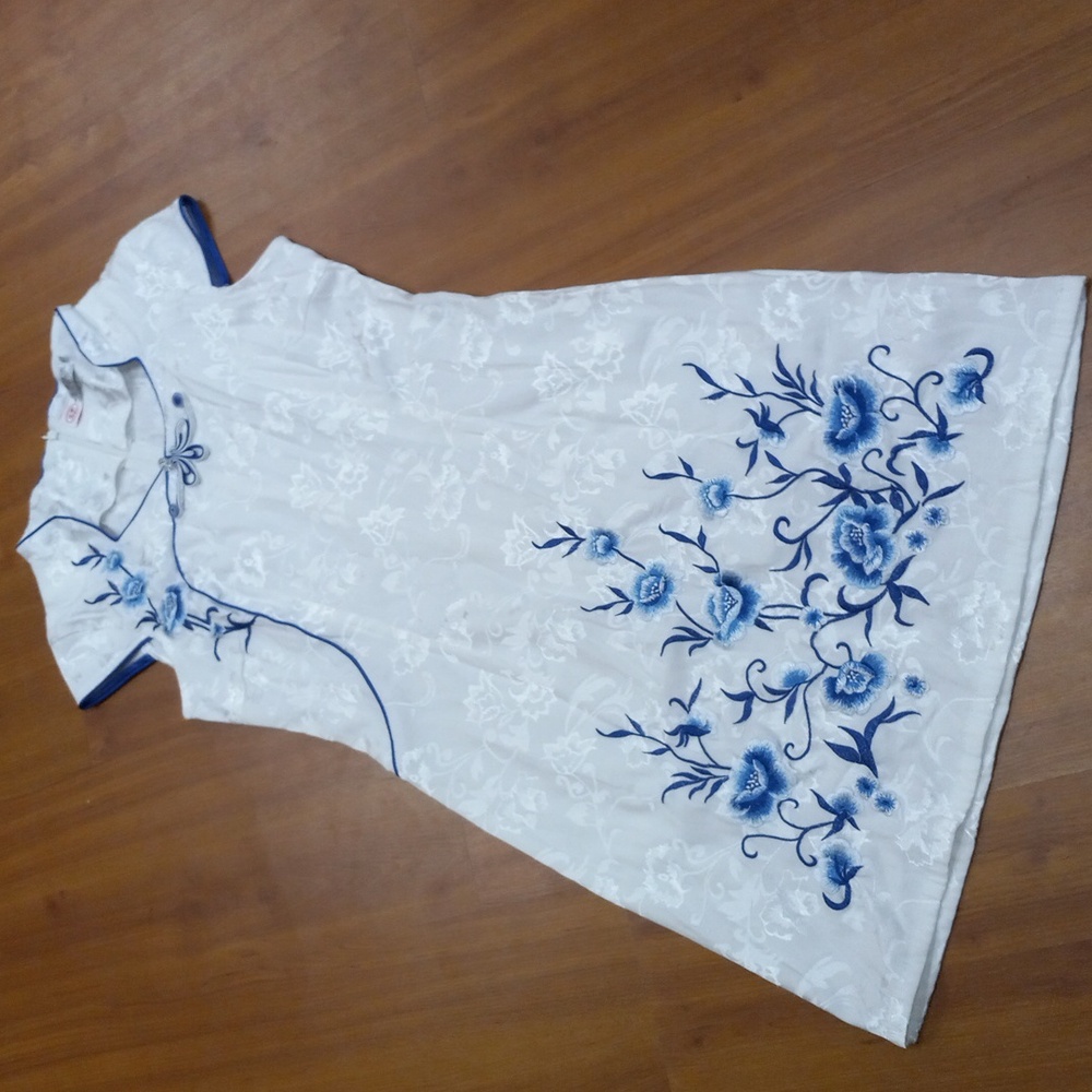 Su Zhou Si Chou dress...